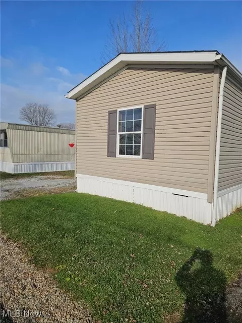 132 Marilyn Dr, Madison, OH 44057