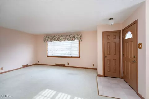 5160 Broadway, Lorain, OH 44052 photo 11