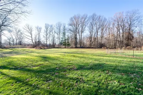 5160 Broadway, Lorain, OH 44052 photo 39