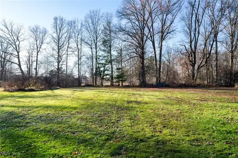 5160 Broadway, Lorain, OH 44052 photo 3