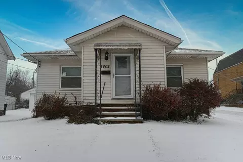5402 Biddulph Rd, Cleveland, OH 44135