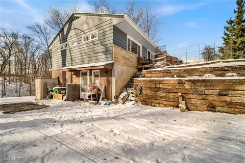 Exterior - 577 Grayton Rd, Berea, OH 44017 photo 4 of 9