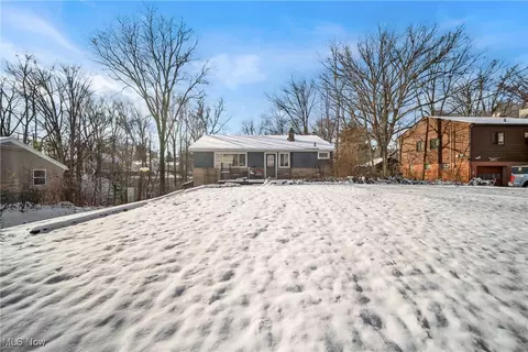 Exterior - 577 Grayton Rd, Berea, OH 44017 photo 2 of 9