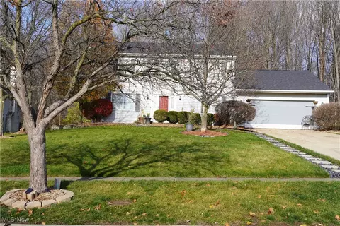 31385 Elm Hill Dr, Solon, OH 44139