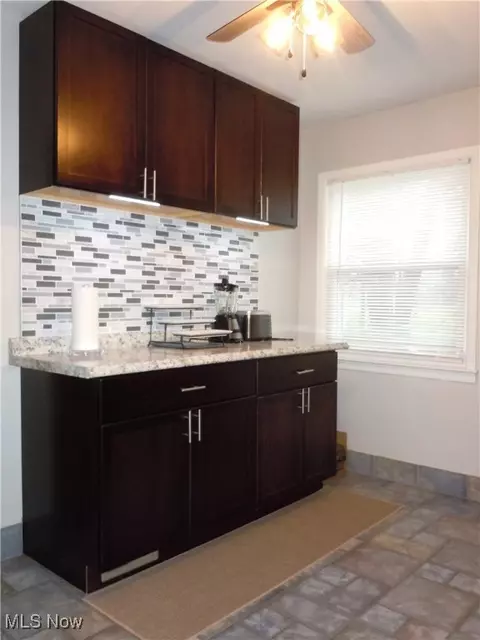 24201 Devoe Ave, Euclid, OH 44123 photo 8