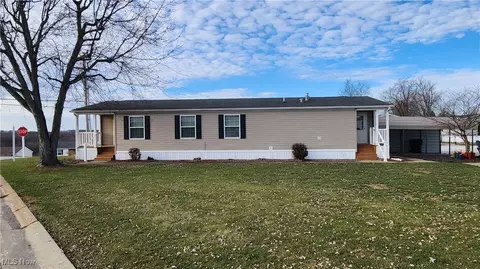 4 Susan Cir, Wintersville, OH 43953