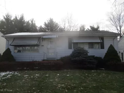 15018 Florence Dr, Maple Heights, OH 44137