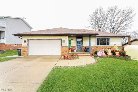 3921 Sanford Dr, Parma, OH 44134