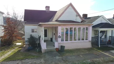 218 S 8th St, Martins Ferry, OH 43935