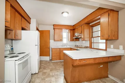 Kitchen - 1720 E 230th St, Euclid, OH 44117 photo 1 of 2