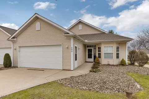 200 Village Dr, Seven Hills, OH 44131