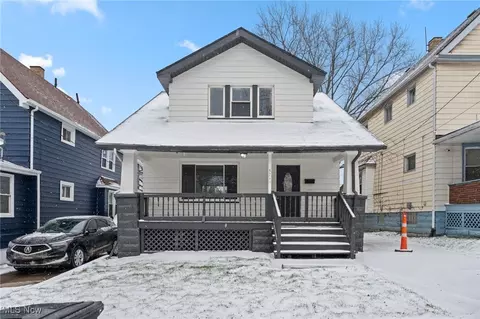 3249 W 88th St, Cleveland, OH 44102