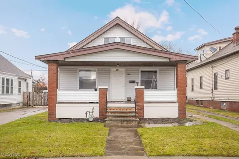 3802 Stickney Ave, Cleveland, OH 44109