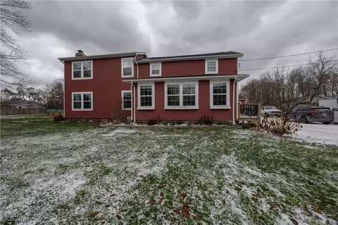 1777 Beaumont Ave NW, Massillon, OH 44647