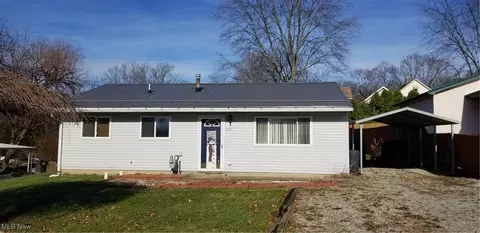 610 Deming St, Salem, OH 44460