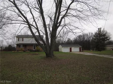 9987-9989 Scotts Corner Rd, Diamond, OH 44412