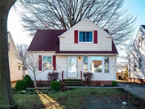 2615 Klusner Ave, Parma, OH 44134