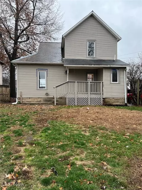 319 E 7th St, Dover, OH 44622 photo 4