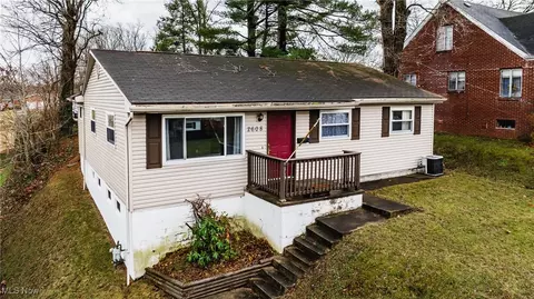 2608 Fairview Ave, Parkersburg, WV 26104