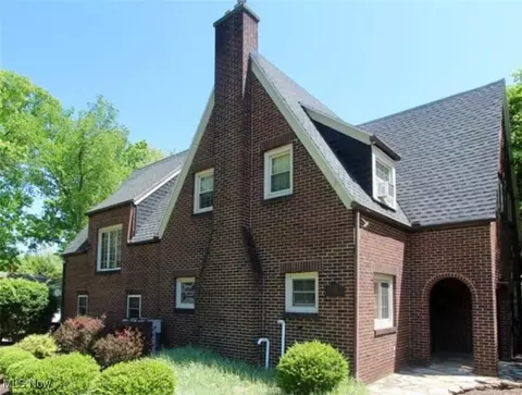 115 N Mckinley Ave, Dover, OH 44622