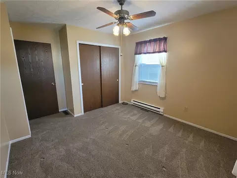 Bedroom - 112 Nebraska Ave, Elyria, OH 44035 photo 4 of 6