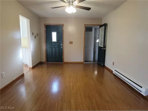 Living - 112 Nebraska Ave, Elyria, OH 44035 photo 3 of 7