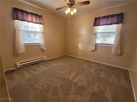 Bedroom - 112 Nebraska Ave, Elyria, OH 44035 photo 3 of 6