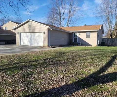 112 Nebraska Ave, Elyria, OH 44035