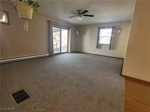 Living - 112 Nebraska Ave, Elyria, OH 44035 photo 5 of 7