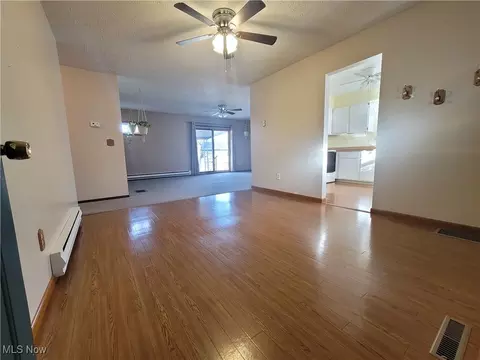 Living - 112 Nebraska Ave, Elyria, OH 44035 photo 2 of 7
