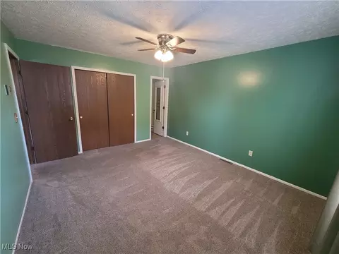 Bedroom - 112 Nebraska Ave, Elyria, OH 44035 photo 5 of 6