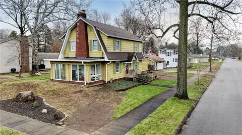 300 E 15th St, Dover, OH 44622 photo 2
