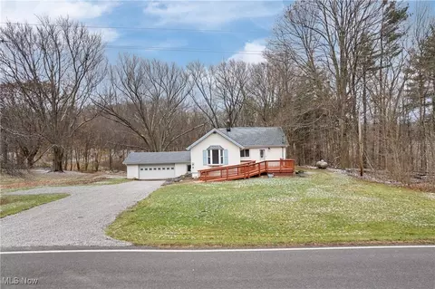 8297 Vandemark Rd, Lodi, OH 44254