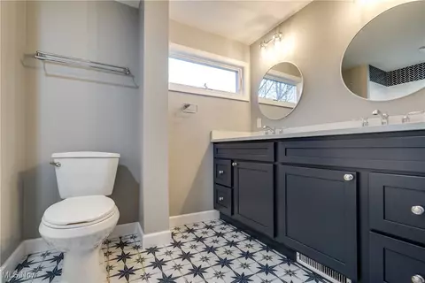 263 N Cleveland St, Chagrin Falls, OH 44022 photo 18