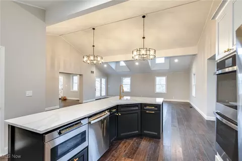 263 N Cleveland St, Chagrin Falls, OH 44022 photo 7