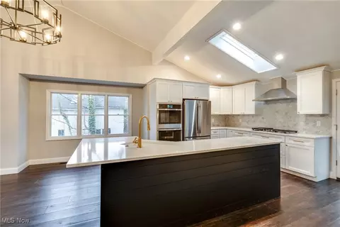 263 N Cleveland St, Chagrin Falls, OH 44022 photo 8