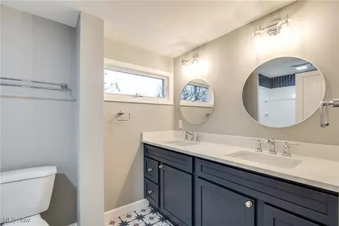 263 N Cleveland St, Chagrin Falls, OH 44022 photo 16