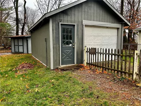 Exterior - 121 Howe St, Lodi, OH 44254 photo 3 of 6