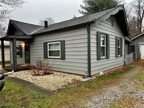Exterior - 121 Howe St, Lodi, OH 44254 photo 2 of 6