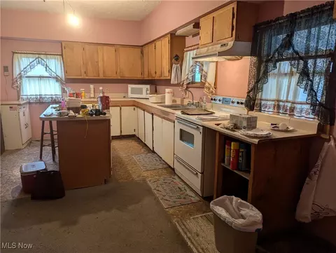Kitchen - 121 E Main St, Shawnee, OH 43782 photo 2 of 2