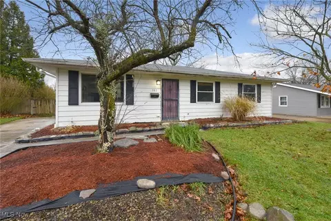 383 Karen Dr, Chardon, OH 44024