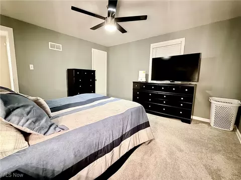 Bedroom - 30 Renee Dr, Struthers, OH 44471 photo 2 of 6