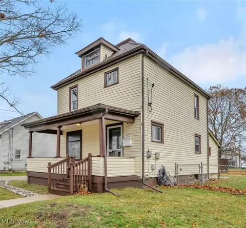 214 E 9th St, Ashland, OH 44805