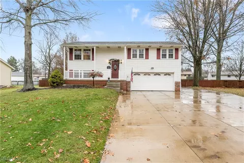 4297 Brixton Dr, Stow, OH 44224