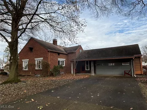 Exterior - 200 E 15th St, Dover, OH 44622 photo 4 of 5