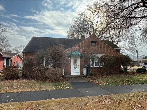 200 E 15th St, Dover, OH 44622