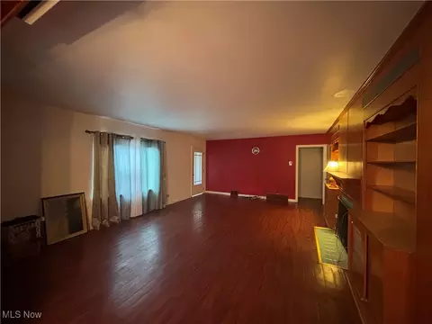 Living - 200 E 15th St, Dover, OH 44622 photo 2 of 5