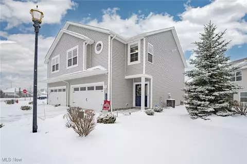 164 Larimar Dr, Willowick, OH 44095 photo 2