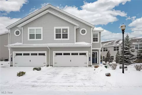 164 Larimar Dr, Willowick, OH 44095