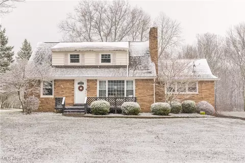 6003 Kellar Rd, New Franklin, OH 44319
